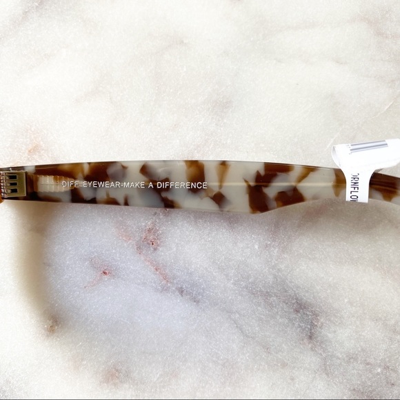 DIFF EYEWEAR Kota Sunglasses Mocha Tortoiseshell - Picture 6 of 10